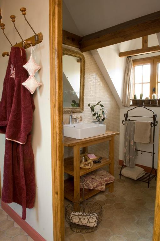 Chambres D'Hotes La Levriere Saint-Denis-le-Ferment Room photo