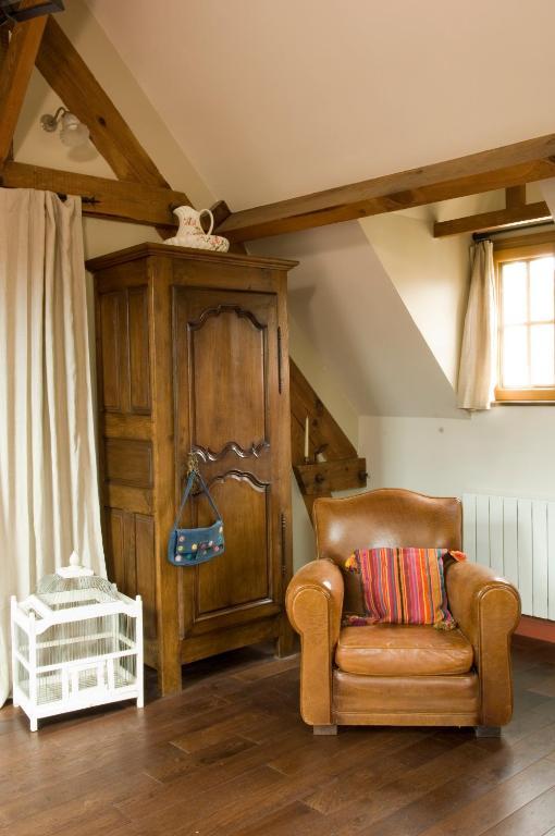 Chambres D'Hotes La Levriere Saint-Denis-le-Ferment Room photo
