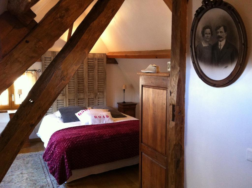 Chambres D'Hotes La Levriere Saint-Denis-le-Ferment Room photo