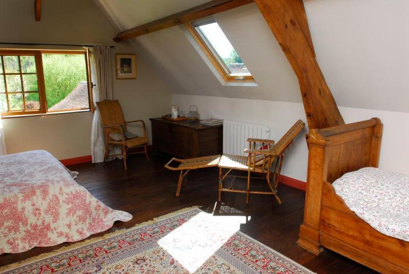 Chambres D'Hotes La Levriere Saint-Denis-le-Ferment Room photo